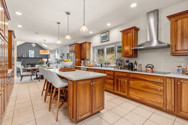 66 Hutchinson Rd, Sutton, MA 01590