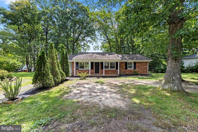 809 SHERWOOD LN, Fredericksburg, VA 22407