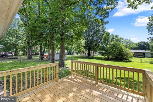 809 SHERWOOD LN, Fredericksburg, VA 22407