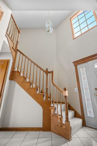 27W225 Ash Court, Winfield, IL 60190