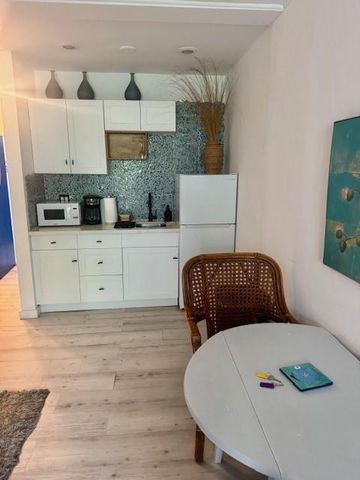 308 Monroe Street, Hollywood, FL 33019