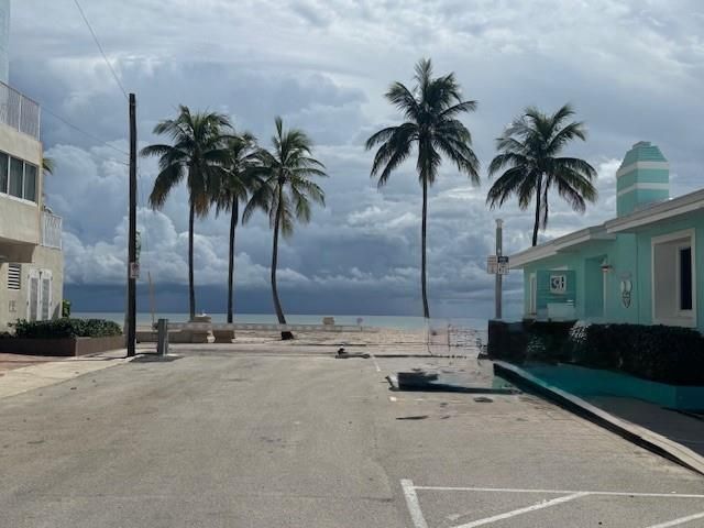 308 Monroe Street, Hollywood, FL 33019