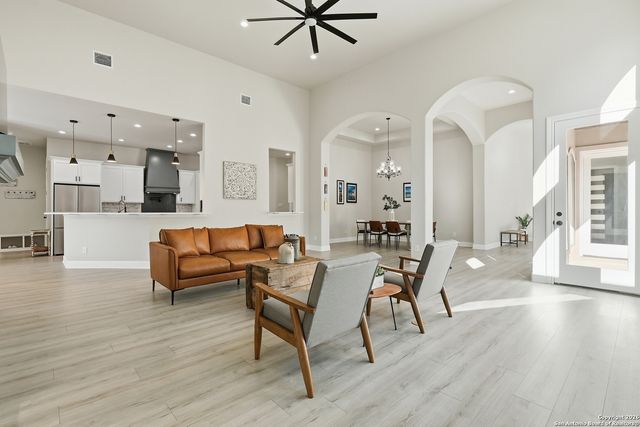 910 Slumber, San Antonio, TX 78260