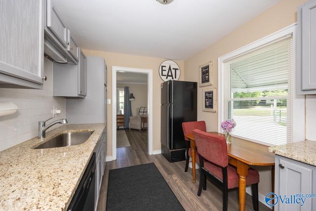200 Delaware Circle, Huntsville, AL 35811