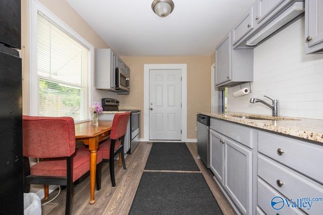 200 Delaware Circle, Huntsville, AL 35811