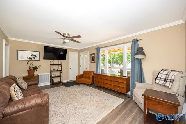 200 Delaware Circle, Huntsville, AL 35811