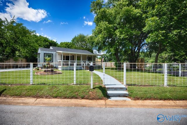 200 Delaware Circle, Huntsville, AL 35811