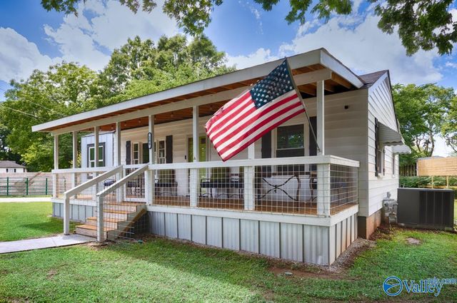 200 Delaware Circle, Huntsville, AL 35811