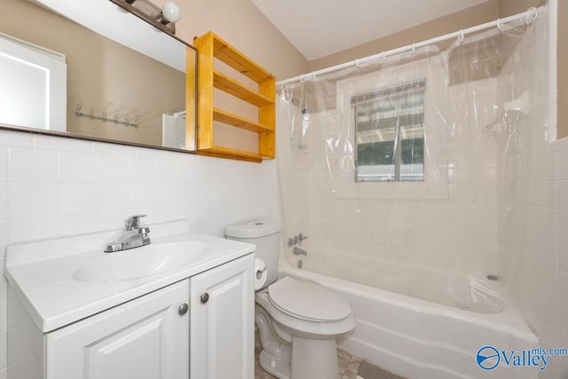 200 Delaware Circle, Huntsville, AL 35811