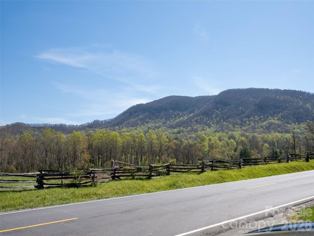 137 Nancy Ashworth Lane 13, Fairview, NC 28730
