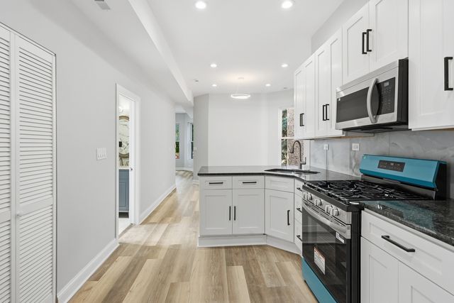 4024 W Arthington Street, Chicago, IL 60624