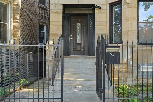 4024 W Arthington Street, Chicago, IL 60624