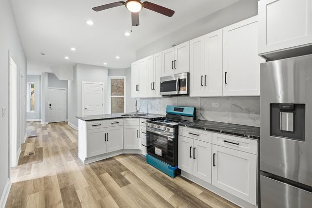 4024 W Arthington Street, Chicago, IL 60624