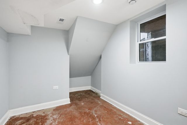 4024 W Arthington Street, Chicago, IL 60624