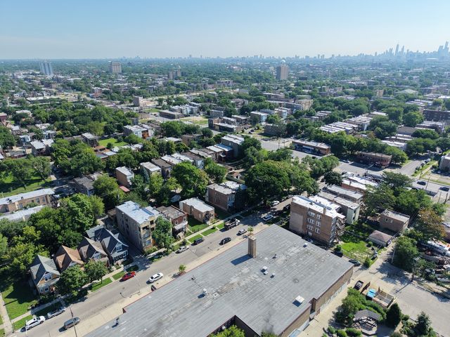 4024 W Arthington Street, Chicago, IL 60624