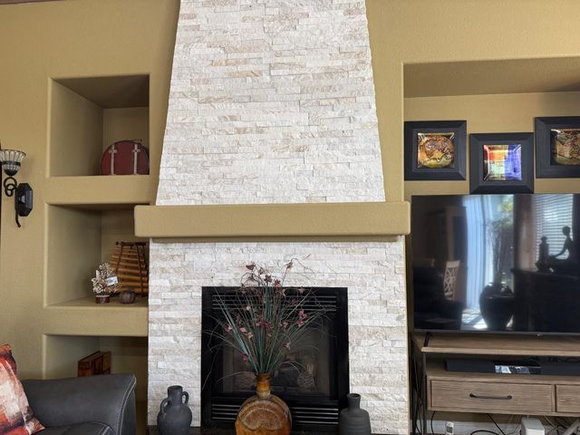 208 Murano St, Los Banos, CA 93635