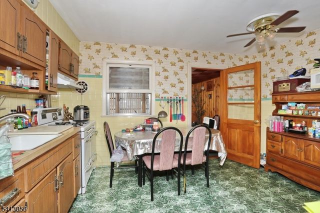 29 Elberon Ave, Paterson City, NJ 07502