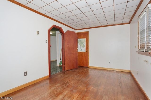 29 Elberon Ave, Paterson City, NJ 07502