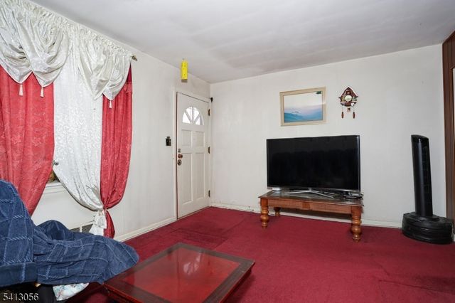 29 Elberon Ave, Paterson City, NJ 07502