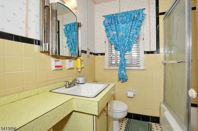 29 Elberon Ave, Paterson City, NJ 07502