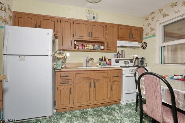 29 Elberon Ave, Paterson City, NJ 07502