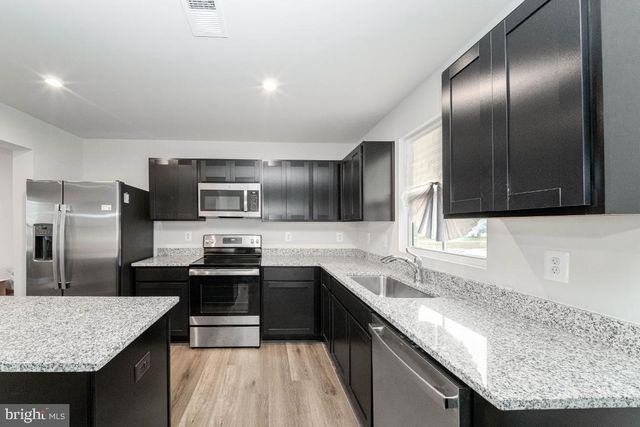 18256 CAPITAL CT, Ruther Glen, VA 22546