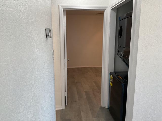 5728 Sylvia Drive, Galveston, TX 77551