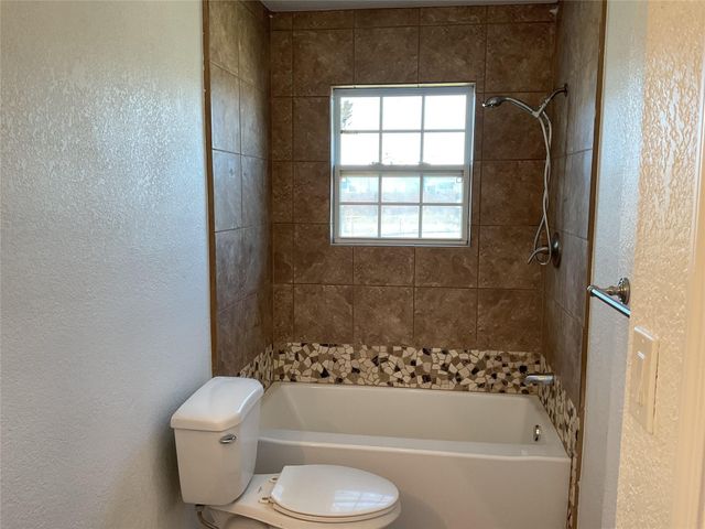 5728 Sylvia Drive, Galveston, TX 77551