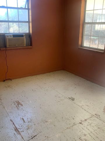 1252 Kelly Rd, Centerville, TN 37033
