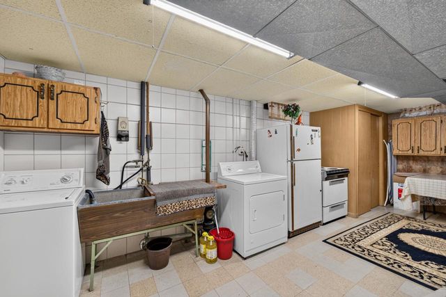 5319 Wright AVENUE, Racine, WI 53406