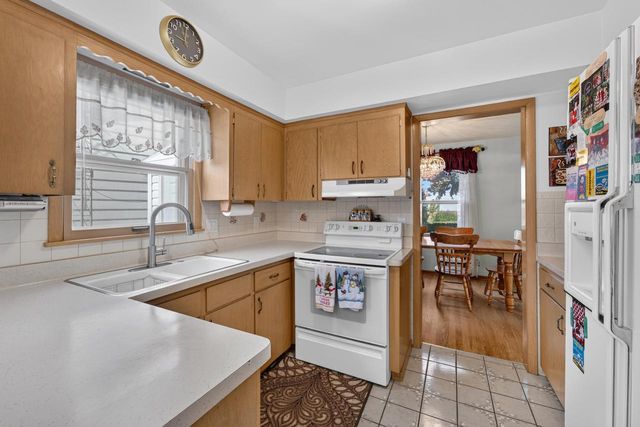5319 Wright AVENUE, Racine, WI 53406