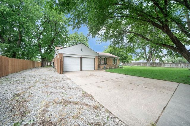 802 W 32nd St. N, Wichita, KS 67204