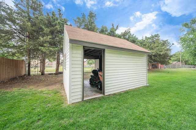 802 W 32nd St. N, Wichita, KS 67204