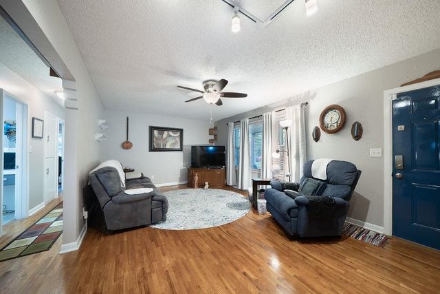 802 W 32nd St. N, Wichita, KS 67204