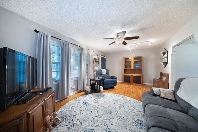 802 W 32nd St. N, Wichita, KS 67204