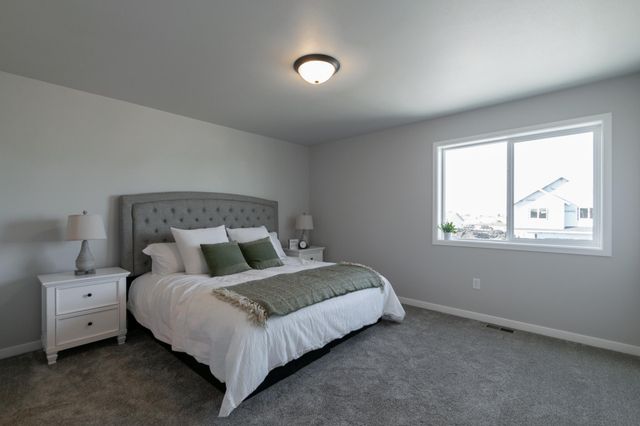 6232 86th Avenue S, Horace, ND 58047