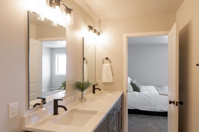 6232 86th Avenue S, Horace, ND 58047