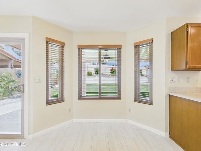 2750 E ROCK WREN Road, Phoenix, AZ 85048