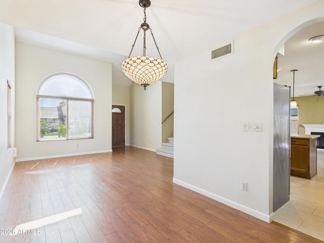 2750 E ROCK WREN Road, Phoenix, AZ 85048