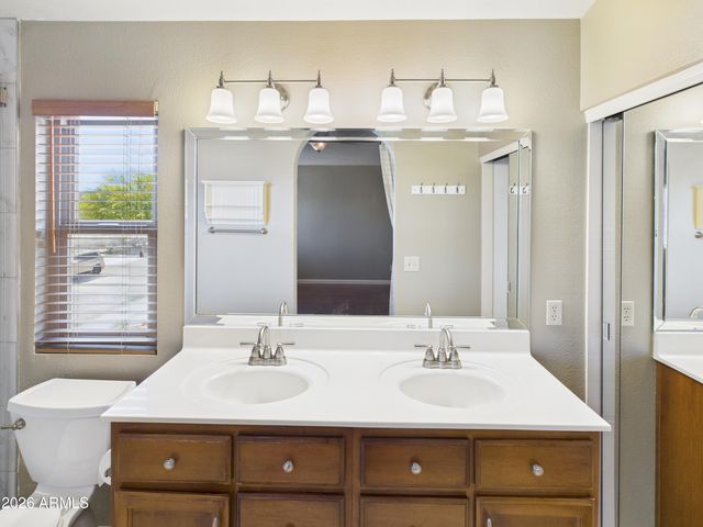 2750 E ROCK WREN Road, Phoenix, AZ 85048