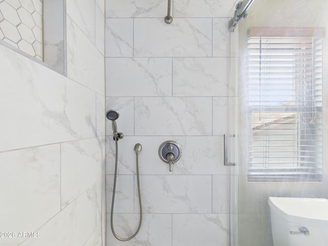 2750 E ROCK WREN Road, Phoenix, AZ 85048