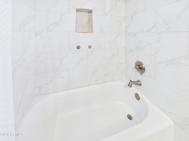 2750 E ROCK WREN Road, Phoenix, AZ 85048