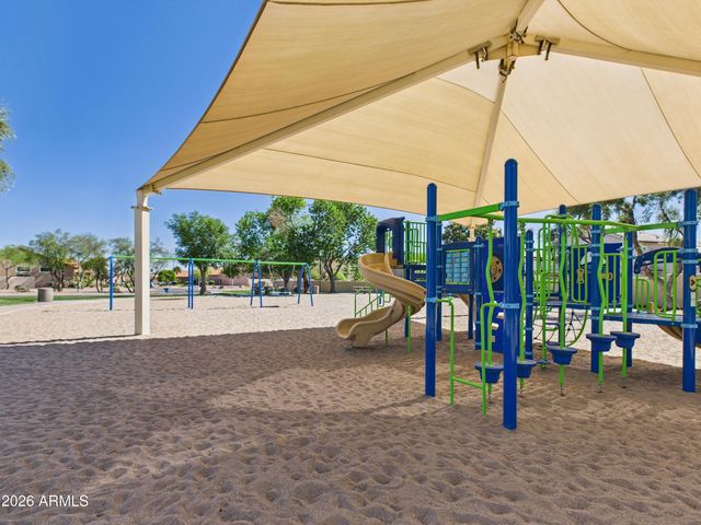 2750 E ROCK WREN Road, Phoenix, AZ 85048