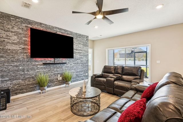 3963 PONDSIDE Court, Middleburg, FL 32068