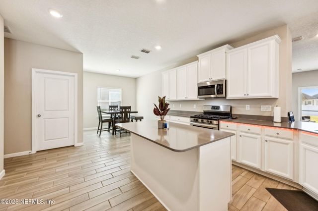 3963 PONDSIDE Court, Middleburg, FL 32068