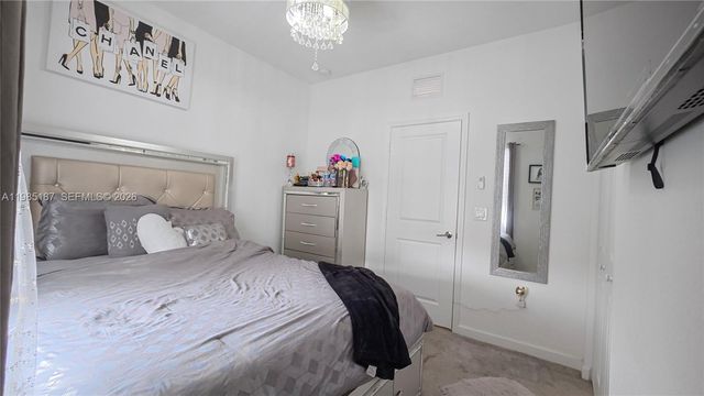 325 NE 208th Ter, Miami, FL 33179