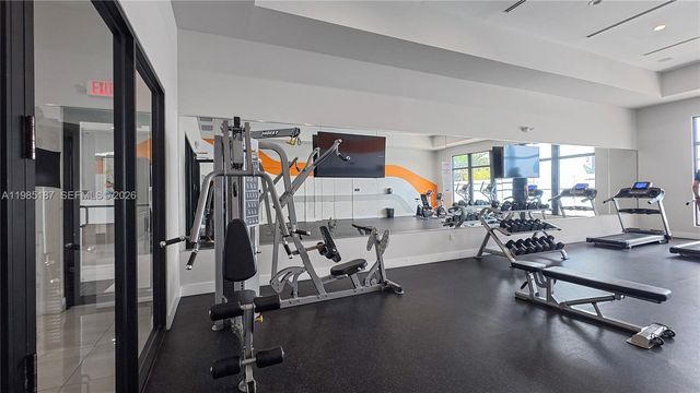 325 NE 208th Ter, Miami, FL 33179