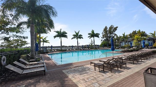 325 NE 208th Ter, Miami, FL 33179