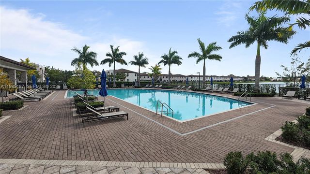 325 NE 208th Ter, Miami, FL 33179