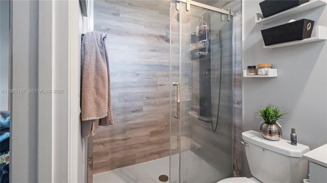 325 NE 208th Ter, Miami, FL 33179